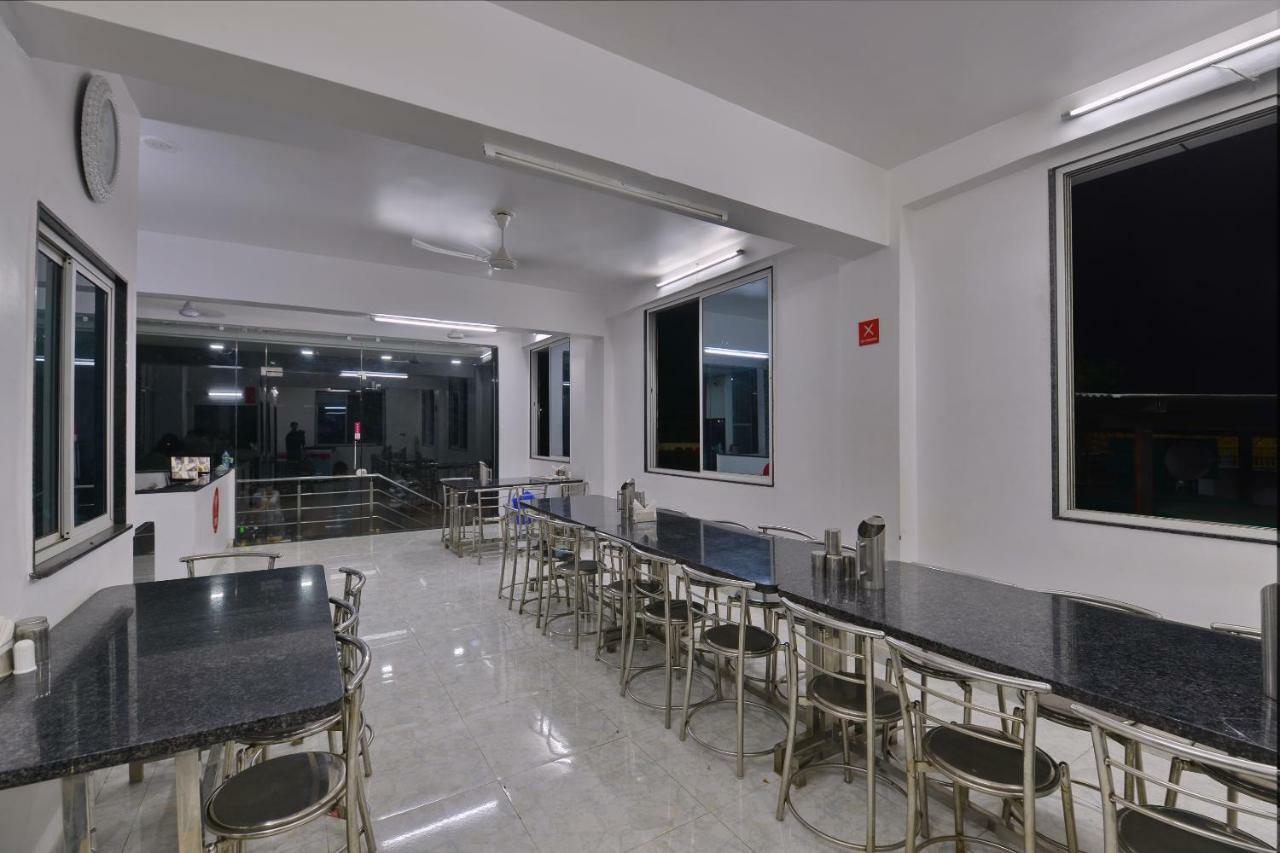 Oyo 11593 Hotel Aman Guest House Nova Deli Exterior foto