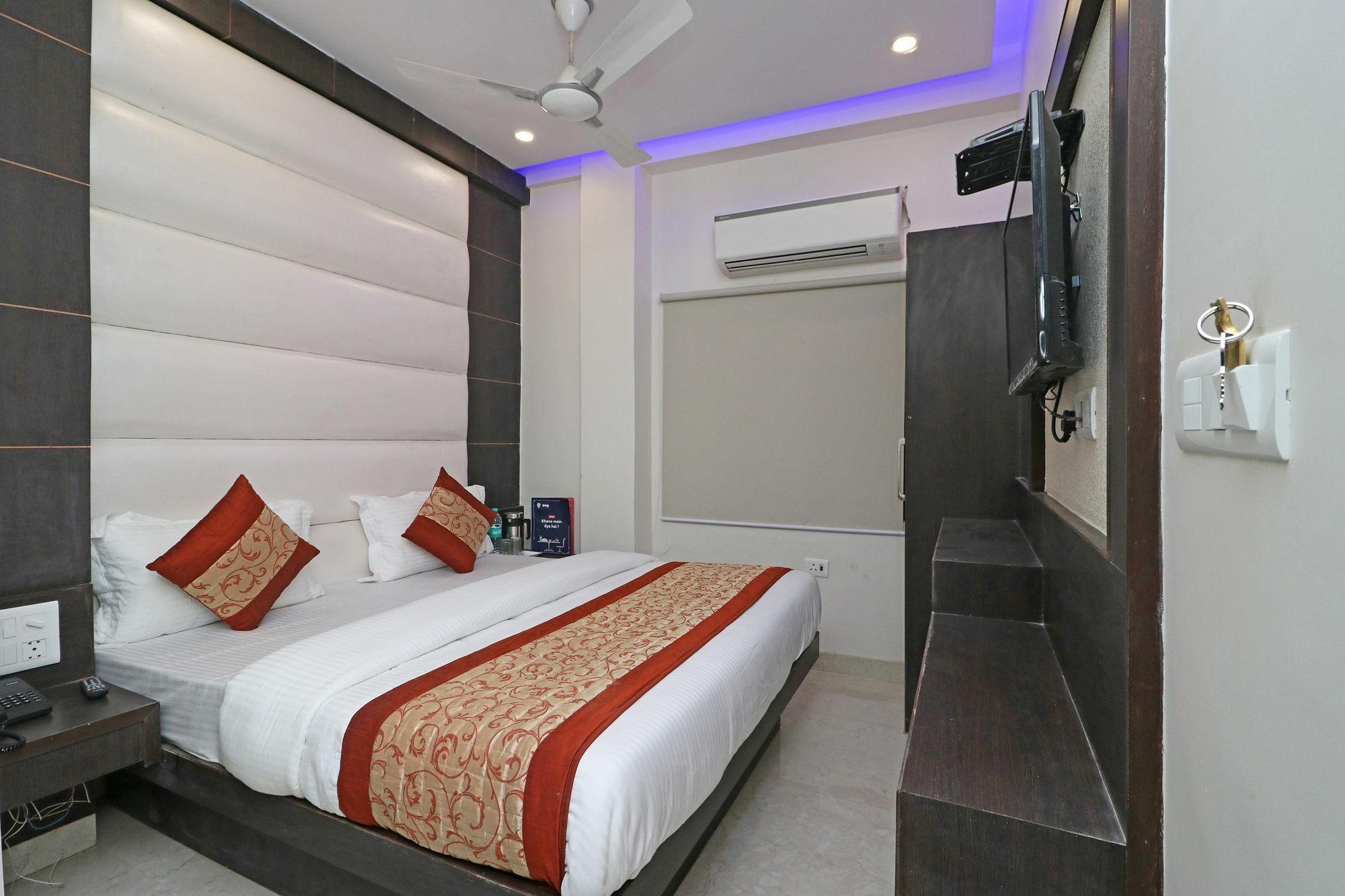 Oyo 11593 Hotel Aman Guest House Nova Deli Exterior foto