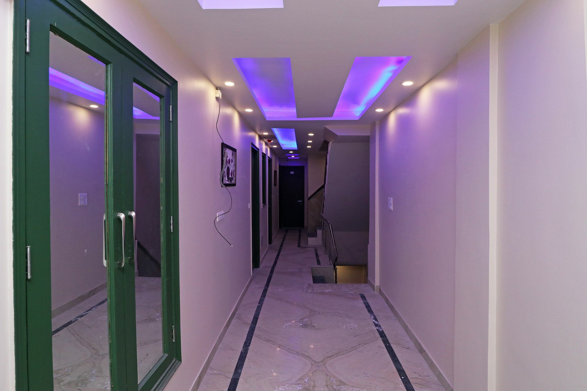 Oyo 11593 Hotel Aman Guest House Nova Deli Exterior foto