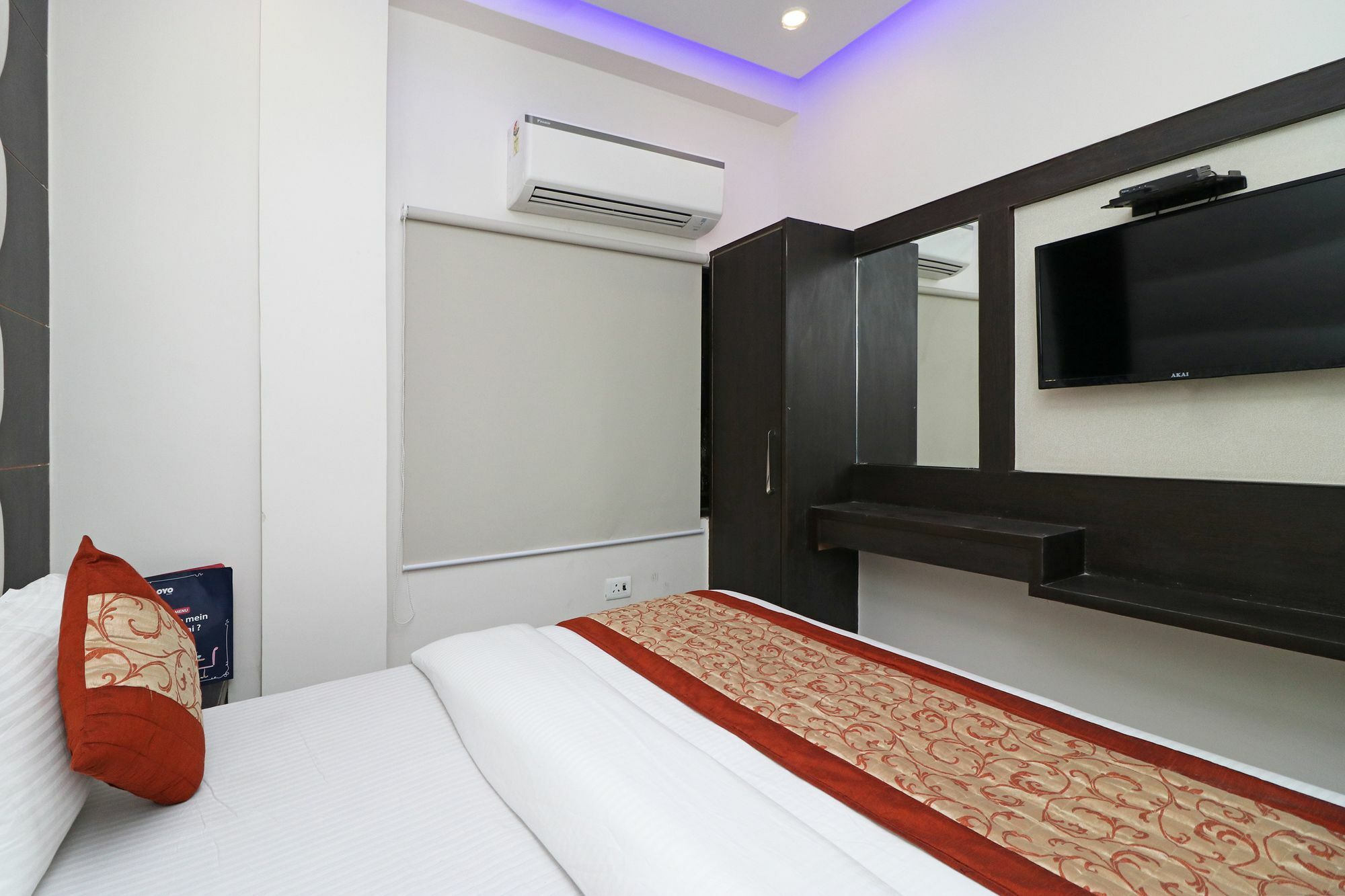 Oyo 11593 Hotel Aman Guest House Nova Deli Exterior foto